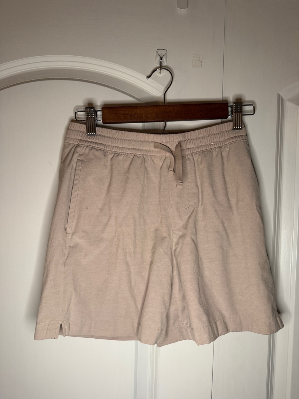 abercrombie kids Cream Elastic Waist Athletic Shorts 11/12